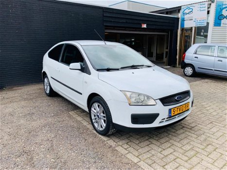 Ford Focus - 1.6 TDCI Futura airco cruise control aux dealer onderhouden - 1