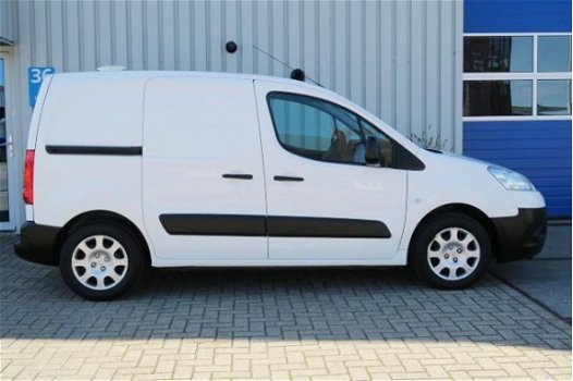 Peugeot Partner - 120 1.6 e-HDI L1 XT Profit + *Lage Km stand* Airco & Schuifdeur*Trekhaak - 1