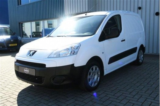 Peugeot Partner - 120 1.6 e-HDI L1 XT Profit + *Lage Km stand* Airco & Schuifdeur*Trekhaak - 1