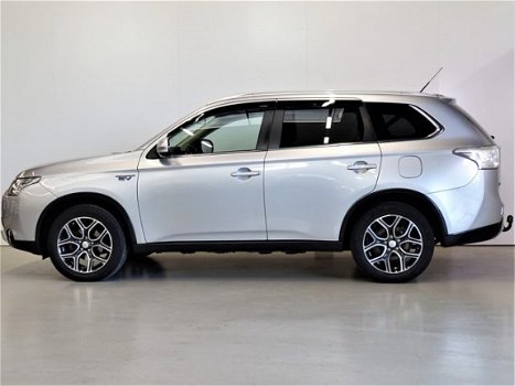 Mitsubishi Outlander - 2.0 PHEV Executive Edition X-Line | Incl.BTW | 7% tot februari 2020 | Nav | T - 1