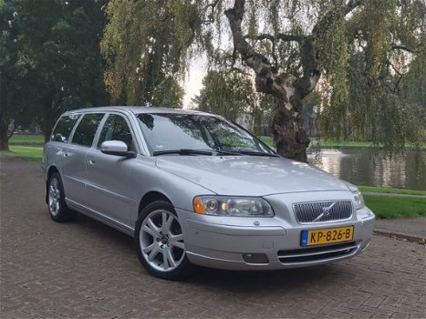 Volvo V70 - 2.4 D5 Edition Sport bj 2007, automaat, nwe APK - 1