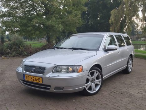 Volvo V70 - 2.4 D5 Edition Sport bj 2007, automaat, nwe APK - 1