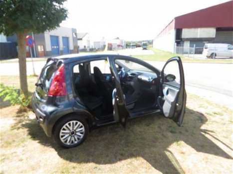 Peugeot 107 - 60 x 3/5drs.m/z Airco.Zondag open - 1