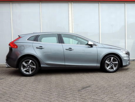 Volvo V40 - 2.0 D4 191pk R-Design Business (full options) - 1