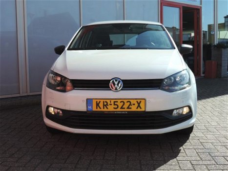 Volkswagen Polo - 1.0i 5drs Highline (navi, stoelverw, lmv, pdc v+a) - 1