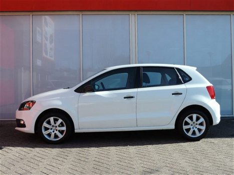 Volkswagen Polo - 1.0i 5drs Highline (navi, stoelverw, lmv, pdc v+a) - 1