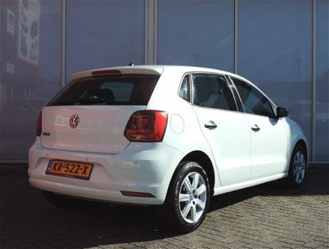 Volkswagen Polo - 1.0i 5drs Highline (navi, stoelverw, lmv, pdc v+a) - 1