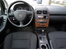 Mercedes-Benz A-klasse - 170 Classic AUTOMAAT AIRCO PDC STOELVERW PANORAMA