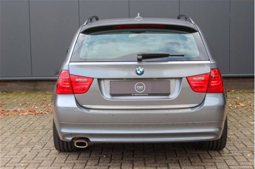 BMW 3-serie - 318i High Executive | Navi - PDC - Dealer onderhouden - Zeer nette auto - 1