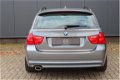 BMW 3-serie - 318i High Executive | Navi - PDC - Dealer onderhouden - Zeer nette auto - 1 - Thumbnail