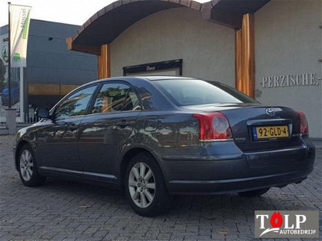 Toyota Avensis - 2.0 16v VVT-i Luna Luxe - 1