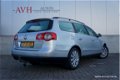 Volkswagen Passat Variant - 2.0 FSI Comfortline - 1 - Thumbnail