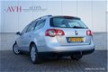 Volkswagen Passat Variant - 2.0 FSI Comfortline - 1 - Thumbnail