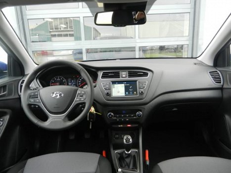 Hyundai i20 - 1.0 T-GDI Comfort Navigatie VAN € 20.290, - VOOR € 19.040, - 1