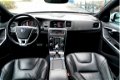 Volvo V60 - €16436 ex.BTW 2.4 D6 AWD 210kW/286pk Aut6 PIHV R-Design BNS CLIMA + ADAPT.CRUISE + ADAPT - 1 - Thumbnail