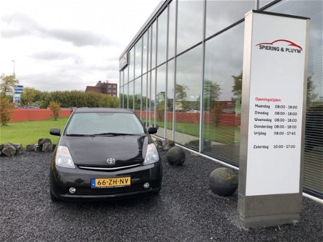 Toyota Prius - 1.5 VVT-i Tech Edition Navi Camera Bluetooth - 1