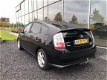 Toyota Prius - 1.5 VVT-i Tech Edition Navi Camera Bluetooth - 1 - Thumbnail