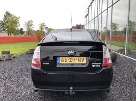 Toyota Prius - 1.5 VVT-i Tech Edition Navi Camera Bluetooth - 1