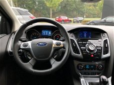 Ford Focus - 1.6 ECOBOOST TITANIUM Navi/Airco/Trekhaak/Winterbanden