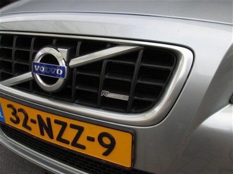 Volvo V70 - 2.0 T5 AUT R-Edition Trekhaak, - 1