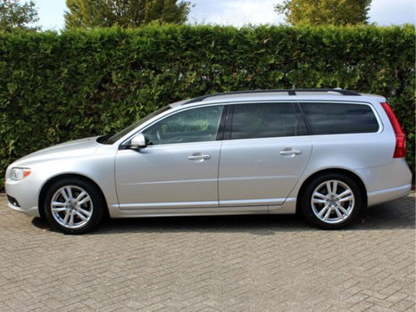 Volvo V70 - 1.6 D2 Momentum Leder Hdd-Navi Afn. Trekhaak - 1