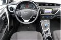 Toyota Auris - TS 1.8 Hybrid Lease Plus Xenon-Navigatie-Parkeersensoren-Panoramadak - 1 - Thumbnail