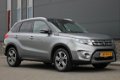 Suzuki Vitara - 1.6 High Executive / 120 PK / Automaat / Trekhaak / Elec-Panoramadak / Stoelverwarmi - 1 - Thumbnail