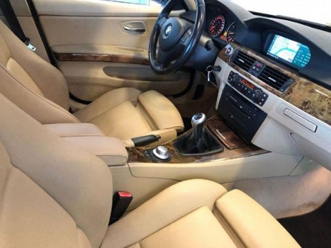 BMW 3-serie - 320i Dynamic Executive LEDER, NAVIGATIE, ETC - 1