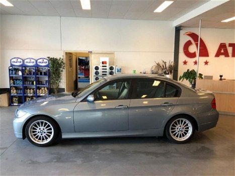 BMW 3-serie - 320i Dynamic Executive LEDER, NAVIGATIE, ETC - 1