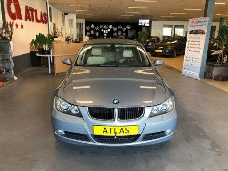 BMW 3-serie - 320i Dynamic Executive LEDER, NAVIGATIE, ETC - 1