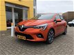 Renault Clio - TCe 100 Intens | Demonstratieauto | RIJKLAARPRIJS INCLUSIEF AFLEVERPAKKET T.W.V. € 69 - 1 - Thumbnail
