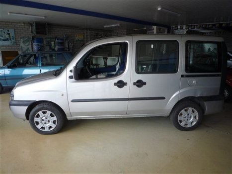 Fiat Doblò - 1.6-16V Dynamic - 1