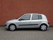 Renault Clio - 1.6-16V 108PK Dynamique AUTOMAAT NIEUWE APK, Clima, Cruise - 1 - Thumbnail