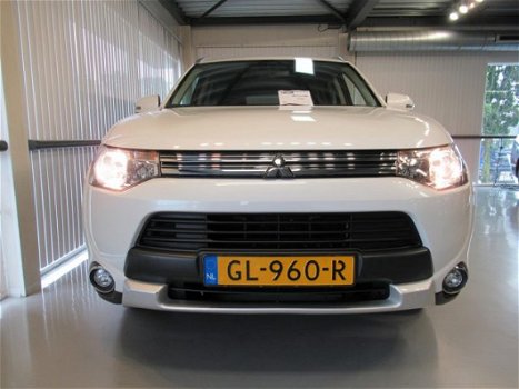 Mitsubishi Outlander - 2.0 PHEV Business Edition X-Line INCL. BTW Navigatie/Trekhaak/Camera/Bluetoot - 1