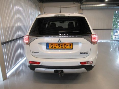 Mitsubishi Outlander - 2.0 PHEV Business Edition X-Line INCL. BTW Navigatie/Trekhaak/Camera/Bluetoot - 1