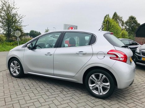 Peugeot 208 - 1.6 VTi Allure - 1