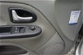 Renault Clio - 1.2-16V Privilège Luxe INRUILKOOPJE - WEG = WEG APK 5/2020 - 1 - Thumbnail