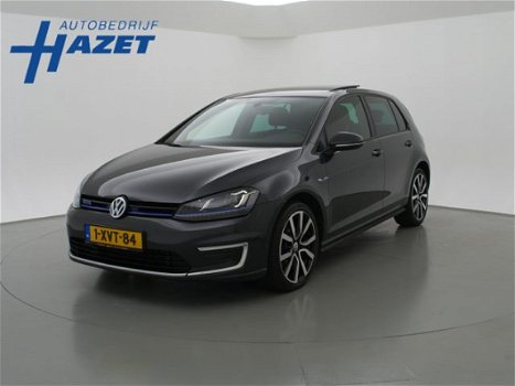 Volkswagen Golf - 1.4 TSI GTE 204 PK INCL. BTW + PANORAMA / 18 INCH / CAMERA / NAVI - 1