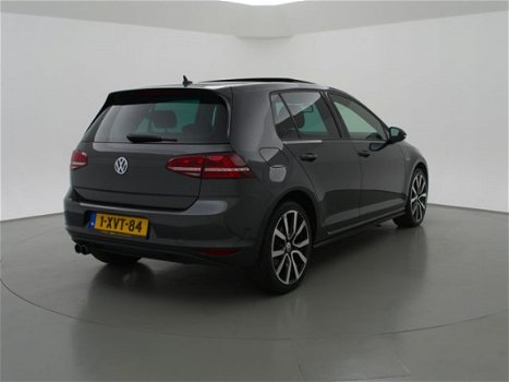 Volkswagen Golf - 1.4 TSI GTE *EXCL. BTW* + PANORAMA / CAMERA / 18 INCH LMV - 1