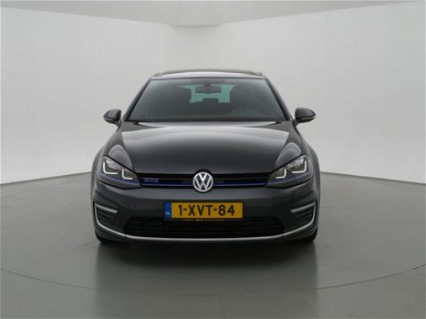 Volkswagen Golf - 1.4 TSI GTE *EXCL. BTW* + PANORAMA / CAMERA / 18 INCH LMV - 1