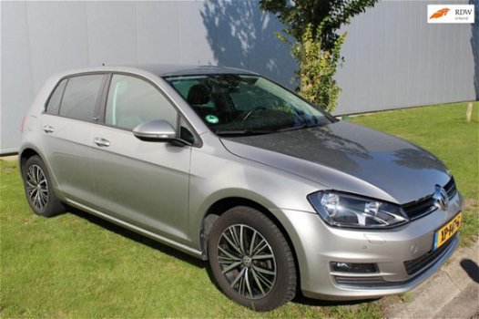 Volkswagen Golf - 1.2 TSI Connected Series Allstar - 1