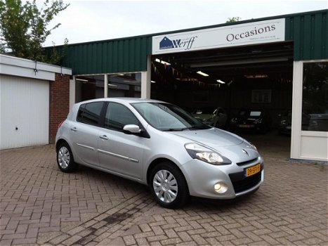 Renault Clio - 1.5 DCI 65KW 5-DRS - 1