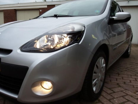 Renault Clio - 1.5 DCI 65KW 5-DRS - 1