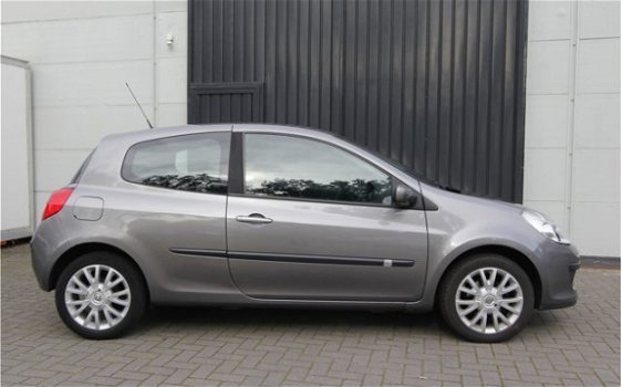 Renault Clio - 1.2-16V Collection - 1