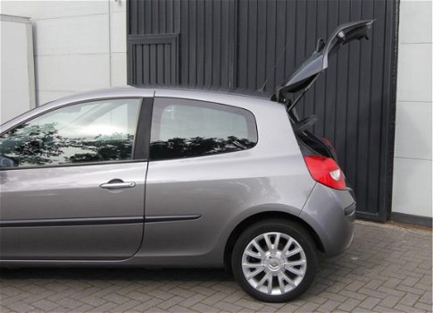 Renault Clio - 1.2-16V Collection - 1