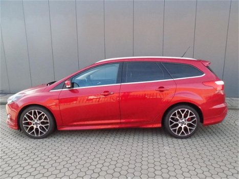 Ford Focus Wagon - 1.6 150PK - TITANIUM SPORT WAGON - 1