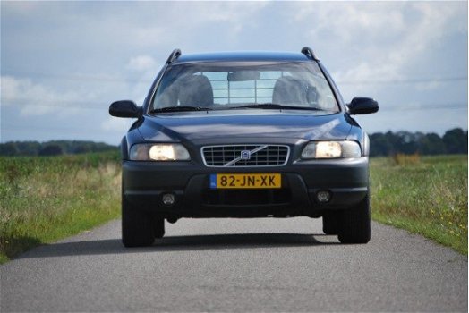 Volvo XC70 - 2.4 T GEARTR. COMF - 1