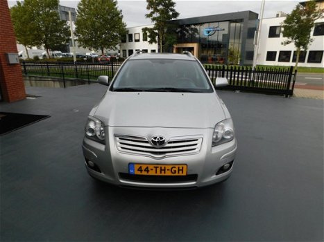 Toyota Avensis Wagon - 2.0 VVTi Luna LMV TREKHAAK - 1