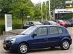 Renault Clio - 1.2 16V Expression, bj.2001, blauw, 5 deurs, airco, NAP met 157626 km.APK tot 10/2020 - 1 - Thumbnail