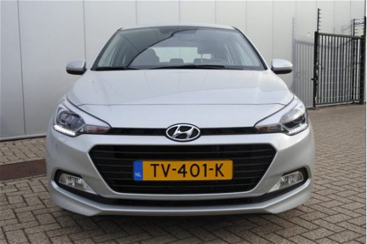 Hyundai i20 - 1.0 T-GDI Comfort | WEEKAANBIEDING | Navigatie | Climate Controle | Cruise Control | P - 1